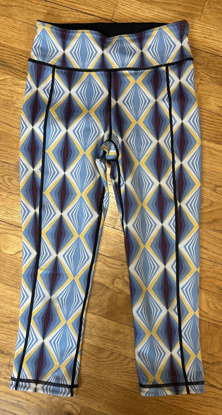 Women’s SWEATY BETTY Reversible Cropped Leggings Size S Black/Graphic *B1